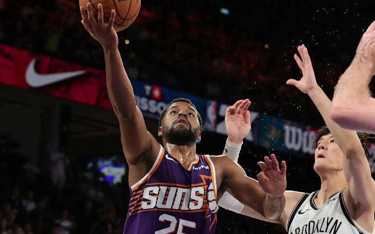 作为一名年, 色表现, 比赛中提升